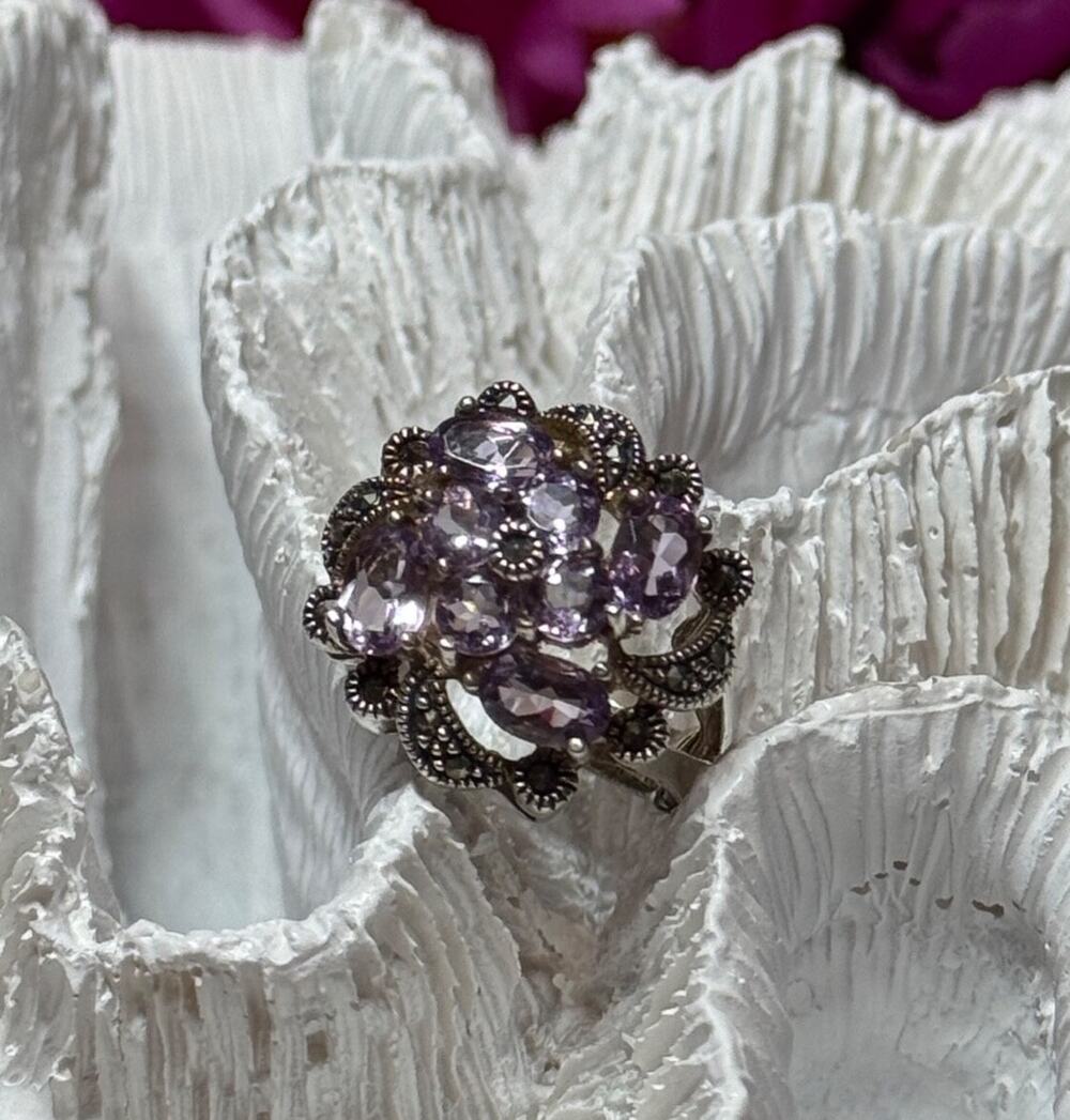925 Sterling Silver Amethyst & Marcasite Ring Size 5